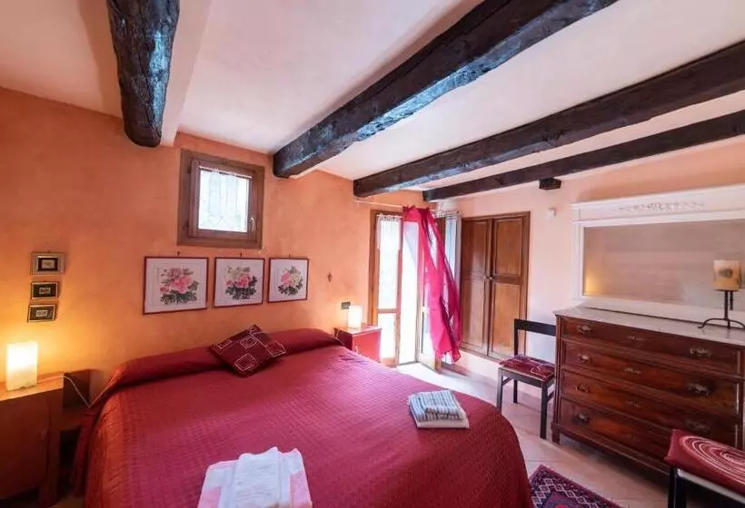 ホテル Agriturismo Castel Dho