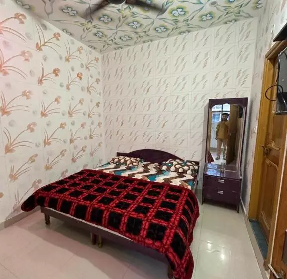 Hotelli Maheshwari & Banquet Hall