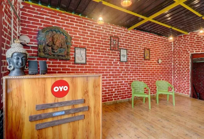 ホテル Oyo Flagship Saffron Inn