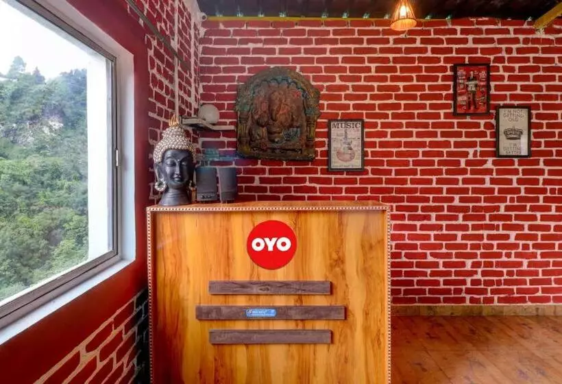 ホテル Oyo Flagship Saffron Inn