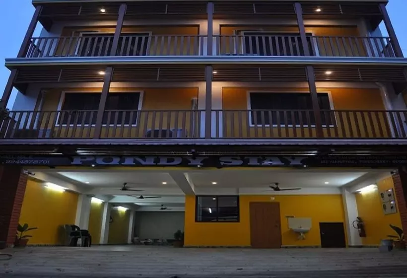 هتل Pondy Stay