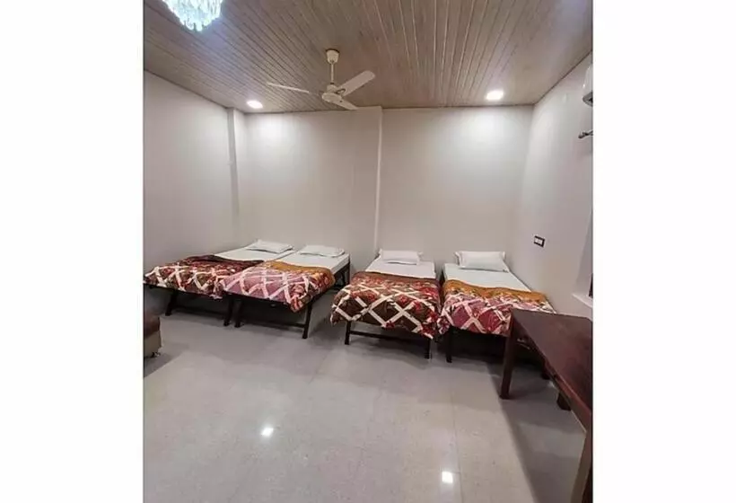 Majatalo Goroomgo Kashi Paradise Varanasi