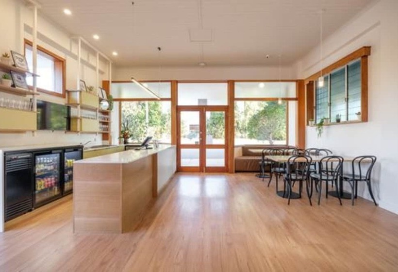 Barney Beach Accommodation