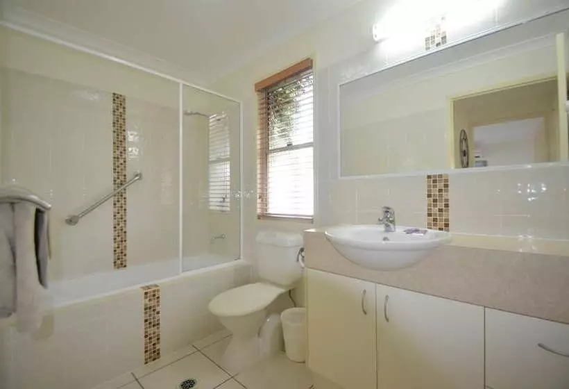 Barney Beach Accommodation