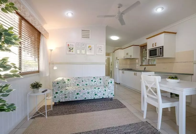 Barney Beach Accommodation