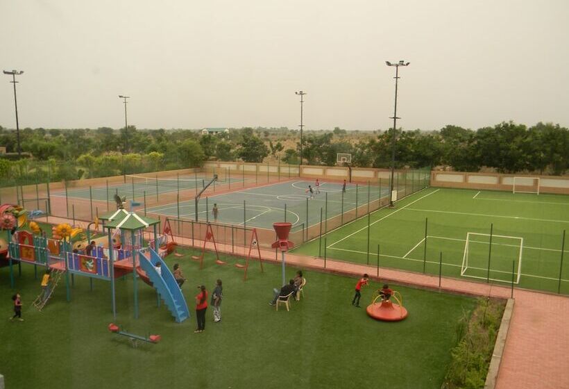 호텔 Aarohi Starz Club