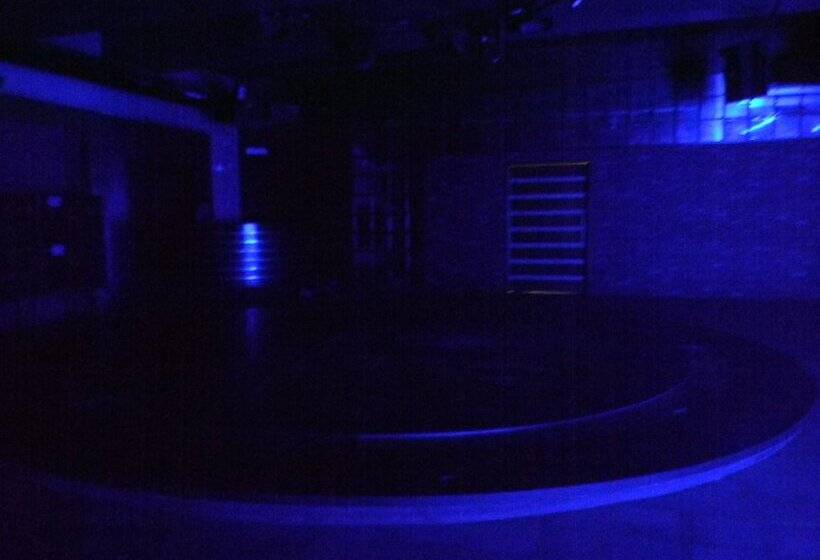 호텔 Aarohi Starz Club