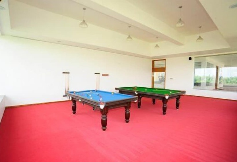 호텔 Aarohi Starz Club