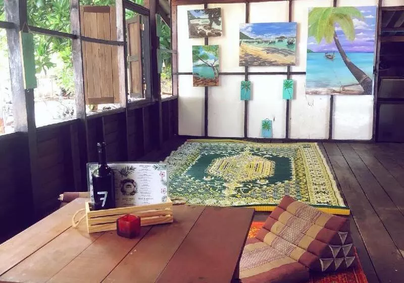ホテル Adang Sea Divers & Eco Lodge