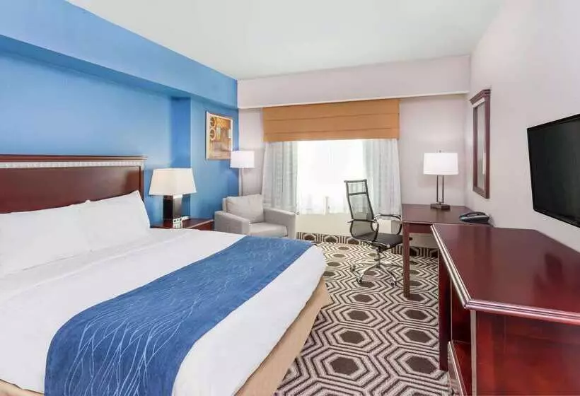 ホテル Baymont By Wyndham Delavan Near Lake Geneva