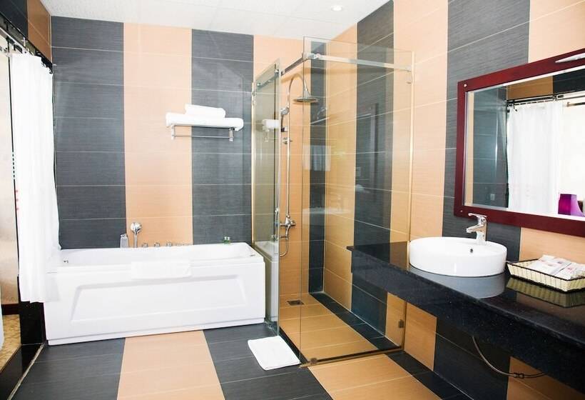 Hai Ba Trung Hotel & Spa