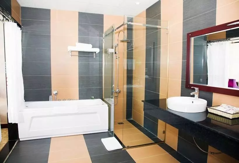 Hai Ba Trung Hotel & Spa