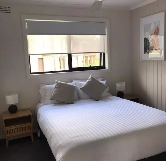 ホテル Georges Bay Apartments