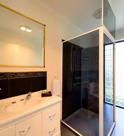 ホテル Georges Bay Apartments