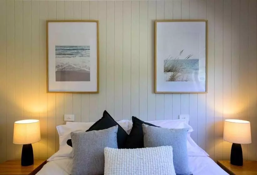 ホテル Georges Bay Apartments