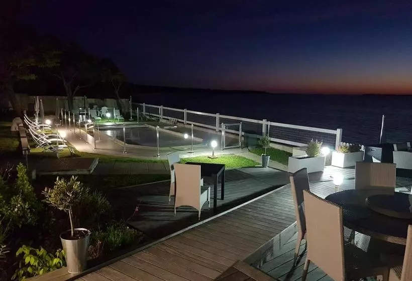 Beach Hotel Le Grand Chalet