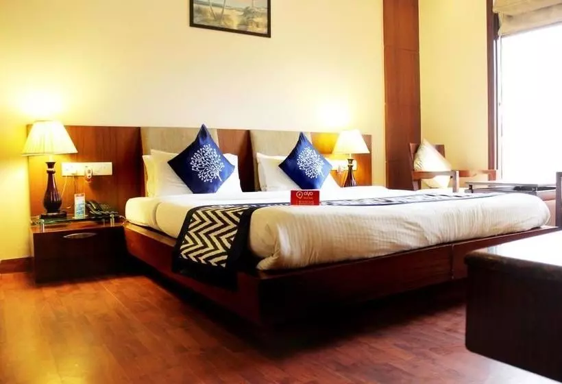 ホテル Oyo Rooms Rajouri Garden Metro Station