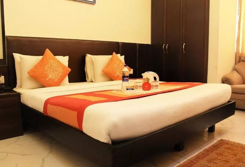 ホテル Oyo Rooms Rajouri Garden Metro Station