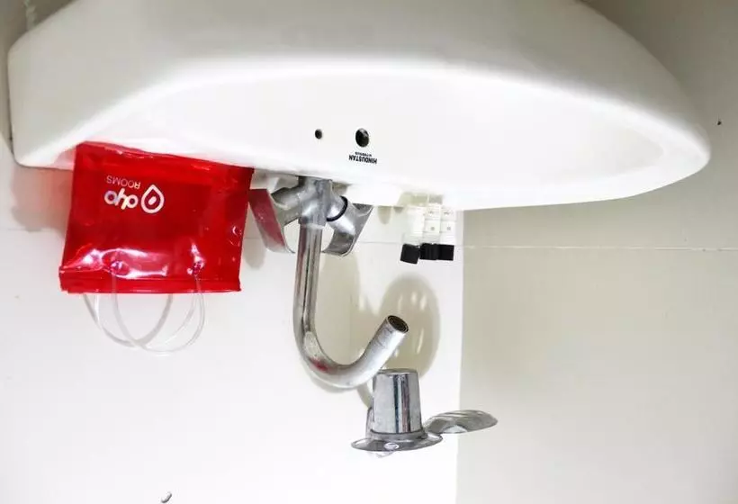 ホテル Oyo Rooms Rajouri Garden Metro Station