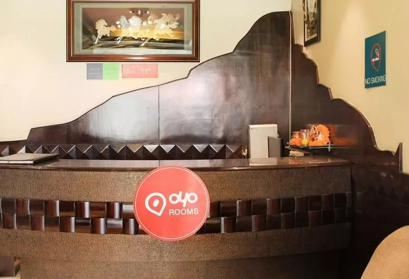 ホテル Oyo Rooms Rajouri Garden Metro Station