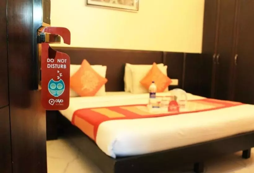 ホテル Oyo Rooms Rajouri Garden Metro Station