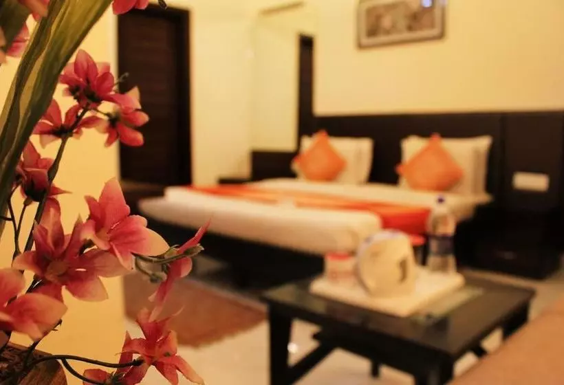 ホテル Oyo Rooms Rajouri Garden Metro Station