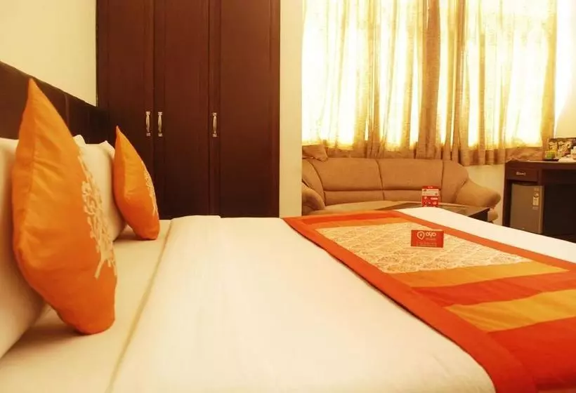 ホテル Oyo Rooms Rajouri Garden Metro Station