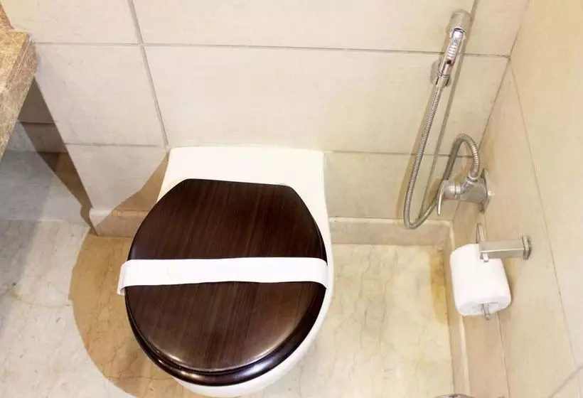 ホテル Oyo Rooms Rajouri Garden Metro Station