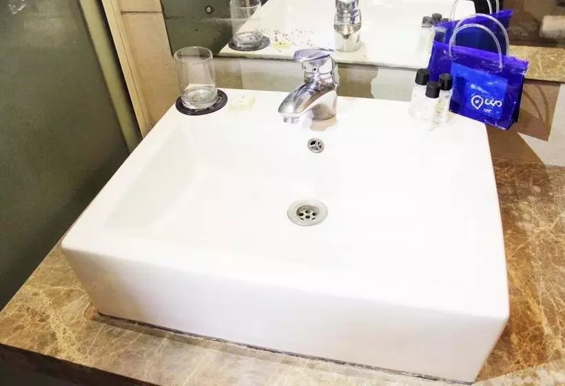 ホテル Oyo Rooms Rajouri Garden Metro Station