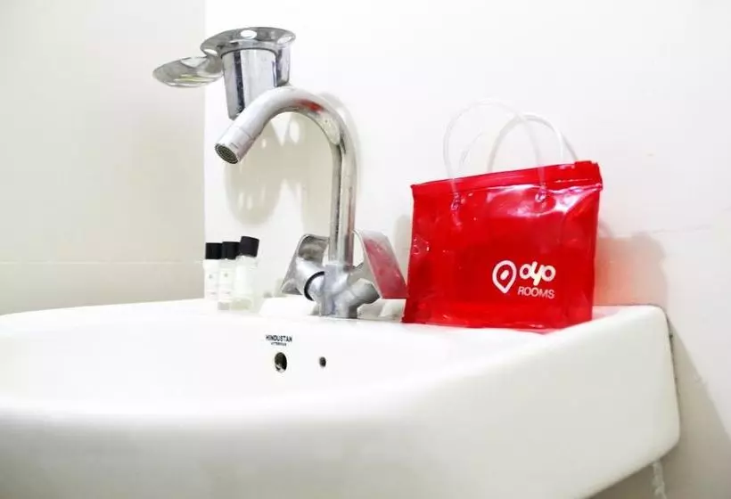 ホテル Oyo Rooms Rajouri Garden Metro Station