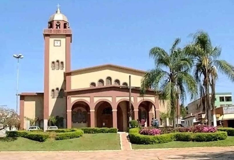 בית מלון כפרי Saron