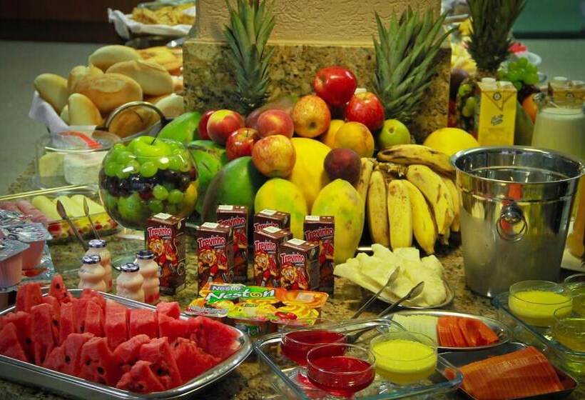 בית מלון כפרי Saron