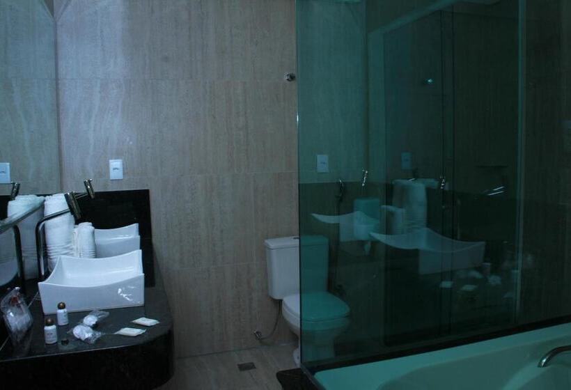 בית מלון כפרי Saron