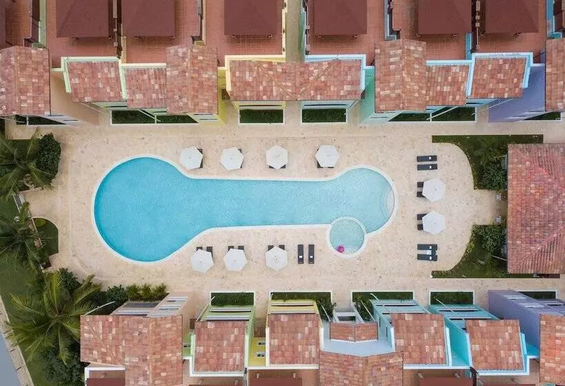 Los Flamencos Aparthotel Beach Club