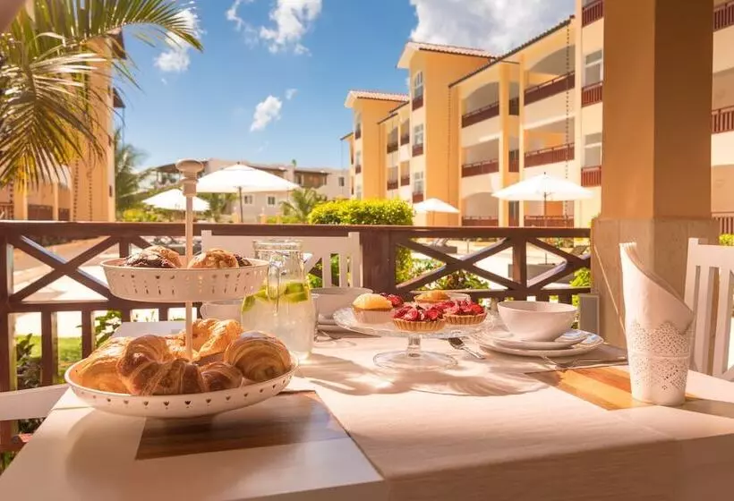 Los Flamencos Aparthotel Beach Club