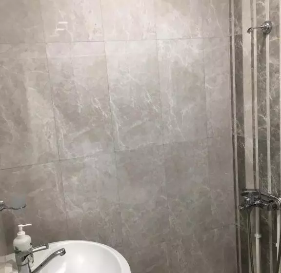 Aamiaismajoitus (B&B) Hin Tun