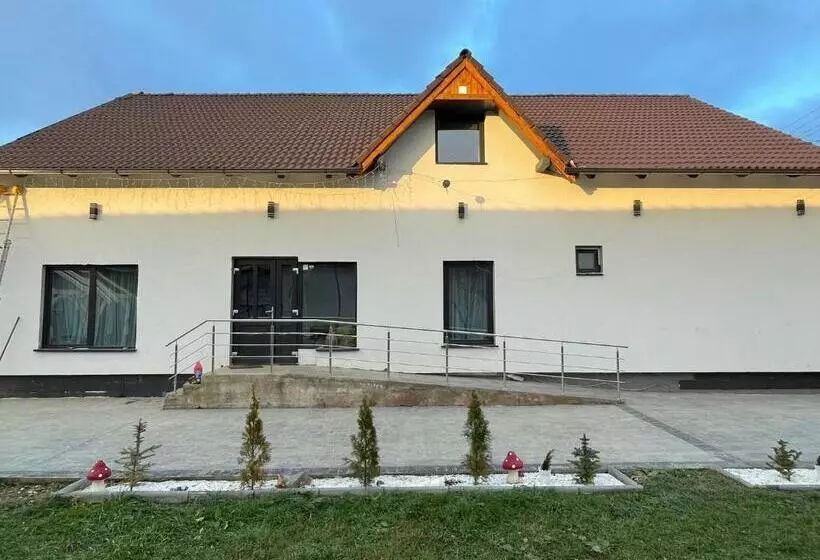 Majatalo Casuta Din Drumul Muntelui