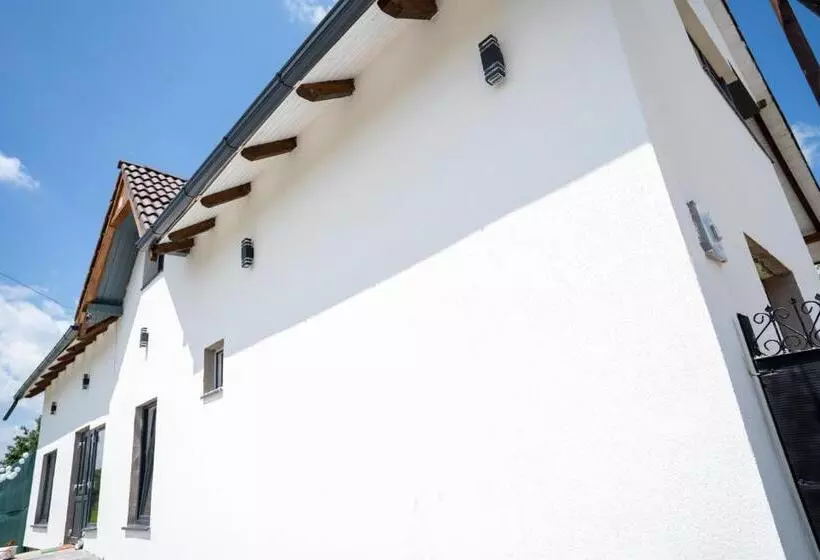 Majatalo Casuta Din Drumul Muntelui