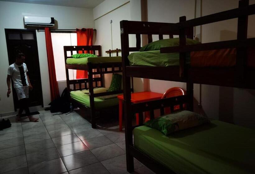 پانسیون Hostal Killa360 Luna