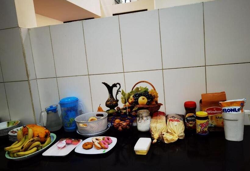 پانسیون Hostal Killa360 Luna