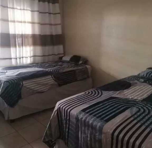 Aamiaismajoitus (B&B) Quintax Guest House