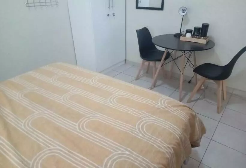 Aamiaismajoitus (B&B) Quintax Guest House