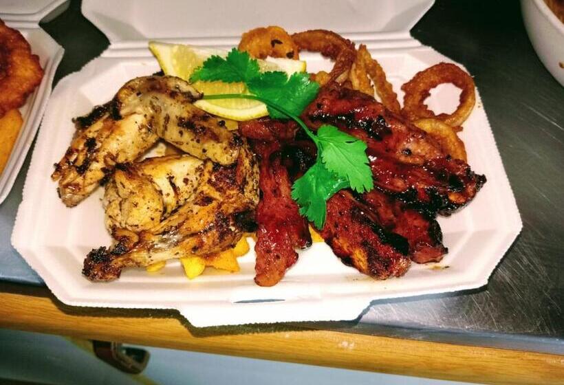 민박 Sophia S Grill & Restaurant