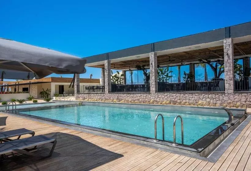 Hotelli Ayvalık Sea Long