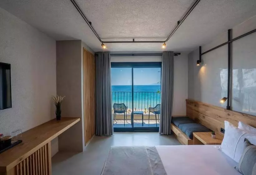 Hotelli Ayvalık Sea Long