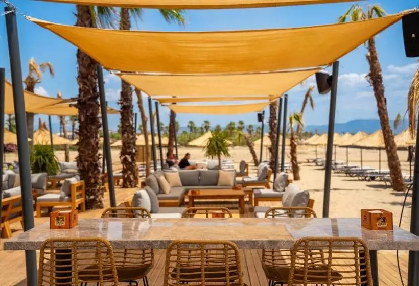 Hotelli Ayvalık Sea Long