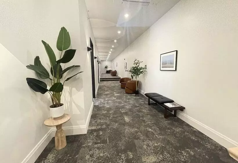 Hotelli Cribs On Main