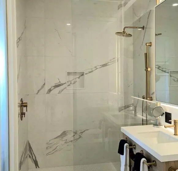 Hotelli Cribs On Main