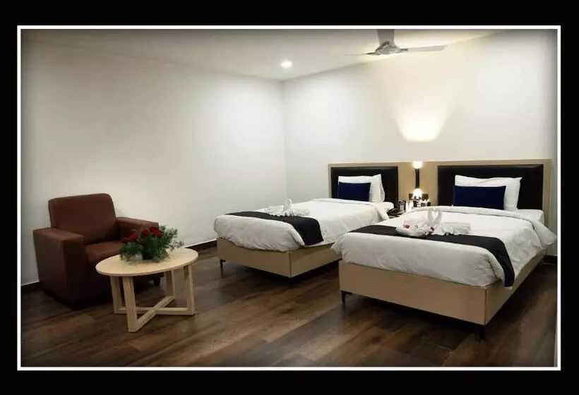 Hotelli Sri Sri Sri Excellency