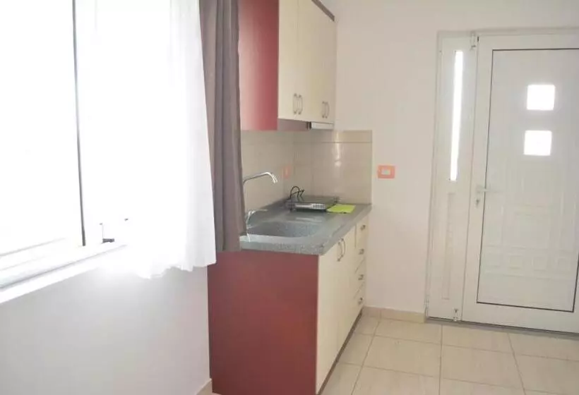 ホテル Vila Emiljano